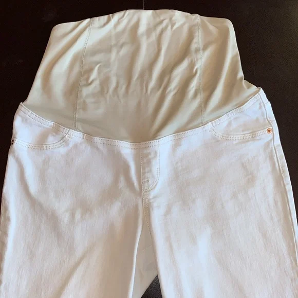 All Maternity 3/$10 Over Belly Maternity Stretch Denim Ecru Pants Size 8 - Picture 2 of 9